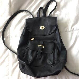 Leather bucket backback